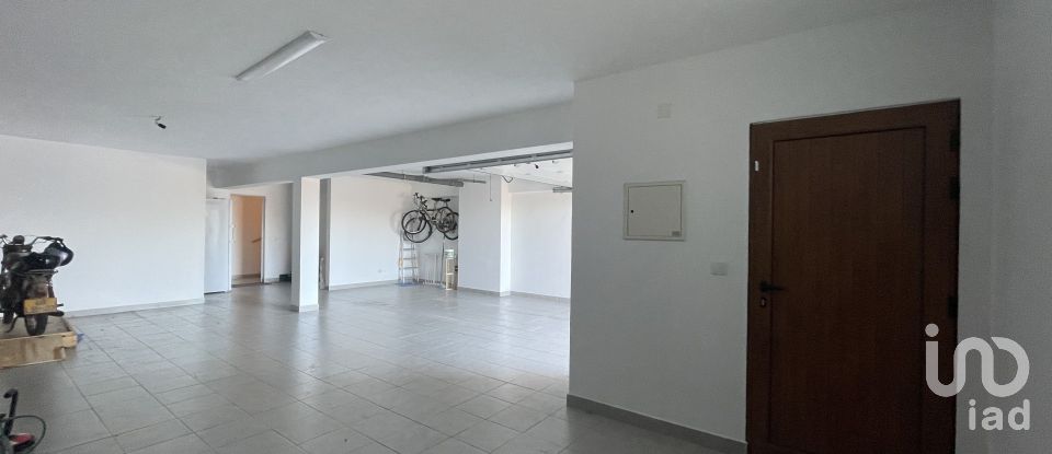 House T3 in Mexilhoeira Grande of 322 m²