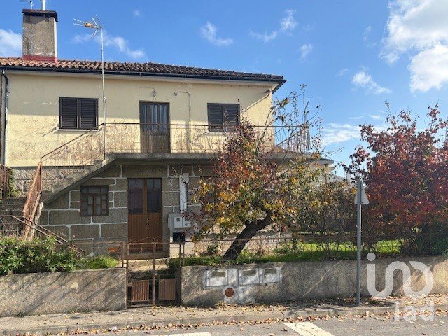 Casa tradicional T3 em Mogadouro, Valverde, Vale de Porco e Vilar de Rei de 140 m²