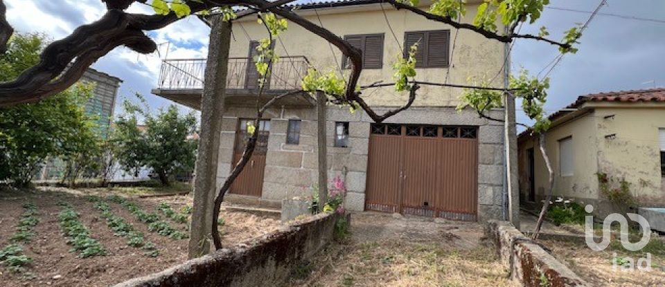 Casa tradicional T3 em Mogadouro, Valverde, Vale de Porco e Vilar de Rei de 140 m²