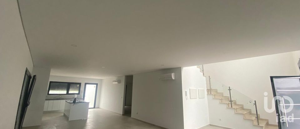 Casa / Villa T4 em Nossa Senhora da Piedade de 218 m²