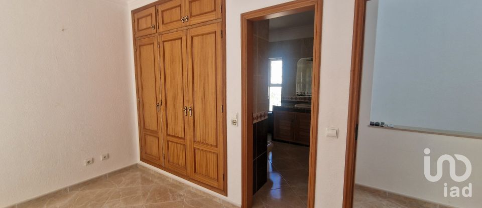 House T3 in Quarteira of 141 m²