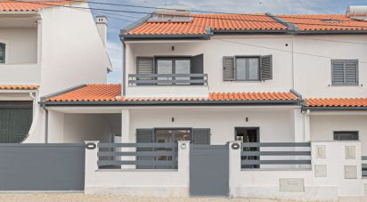 Casa tradicional T3 em Porto Salvo de 130 m²