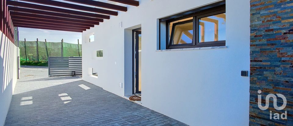 House T2 in A dos Cunhados e Maceira of 80 m²