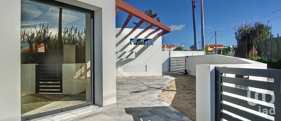 House T2 in A dos Cunhados e Maceira of 80 m²