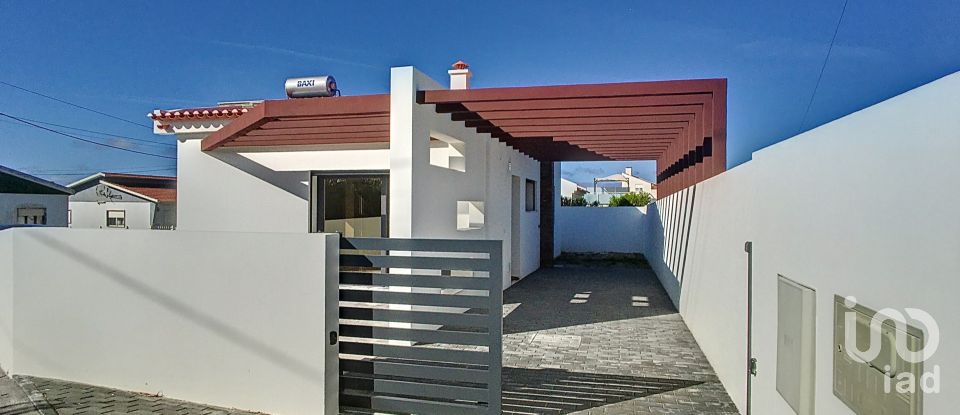 House T2 in A dos Cunhados e Maceira of 80 m²