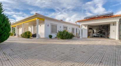 Maison T4 à Coimbrão de 215 m²