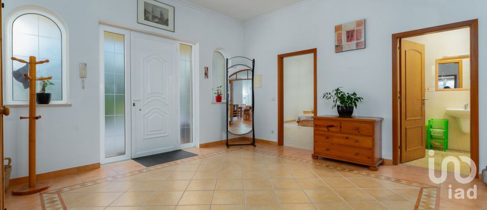 Maison T4 à Coimbrão de 215 m²