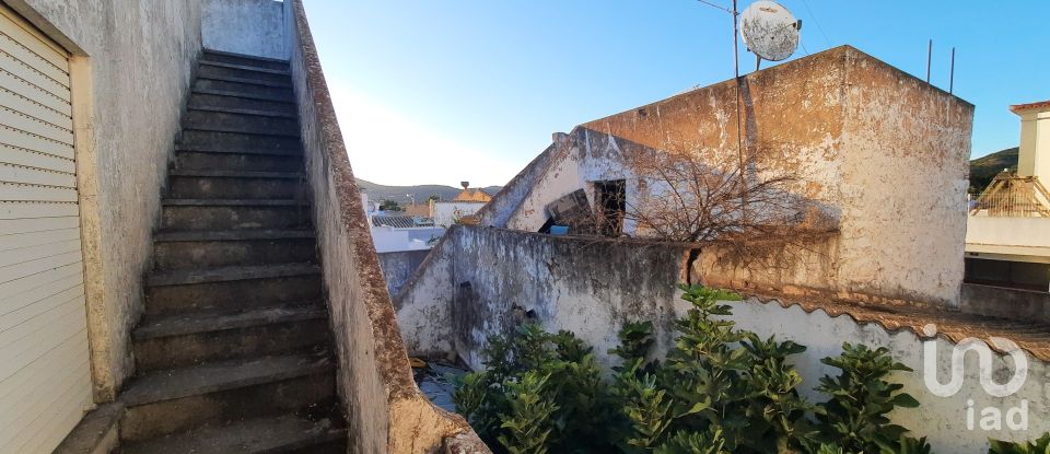 Bâtiment à Conceição e Estoi de 90 m²