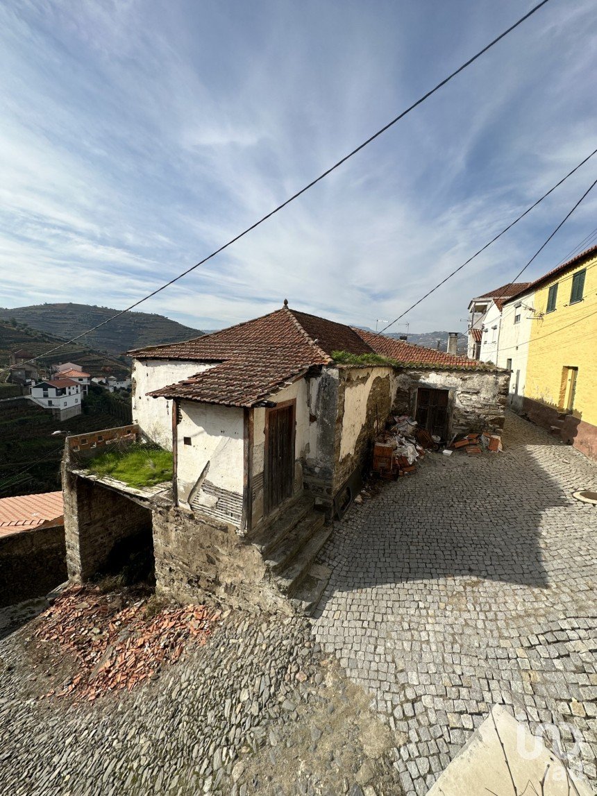 Casa de aldeia T2 em Alvações do Corgo de 233 m²