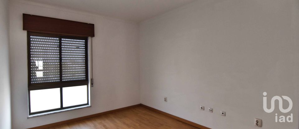 Apartment T2 in Alto do Seixalinho, Santo André e Verderena of 76 m²