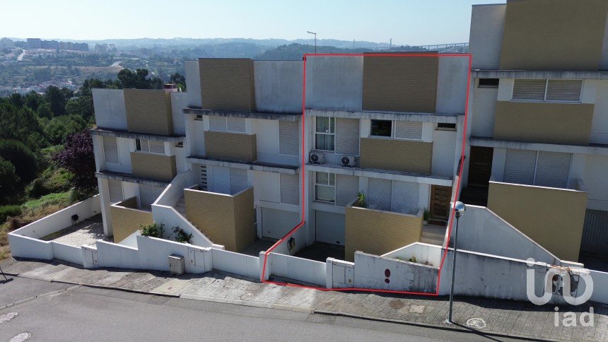 Casa de Cidade T4 em Lordelo de 330 m²