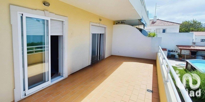 Apartamento T2 em Carvoeira de 101 m²