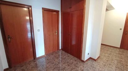 Apartamento T3 em Vila e Roussas de 120 m²