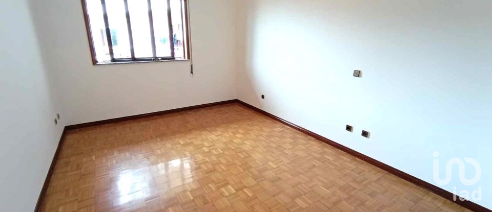 Apartamento T3 em Vila e Roussas de 120 m²