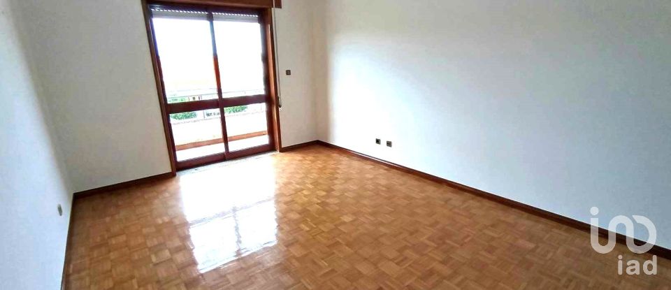 Apartamento T3 em Vila e Roussas de 120 m²