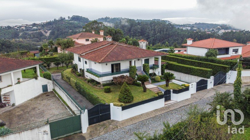 Casa / Villa T3 em Abação E Gémeos de 221 m²