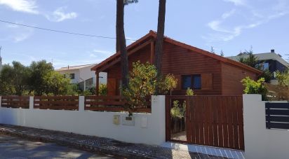 Casa / Villa T1 em Charneca De Caparica E Sobreda de 66 m²