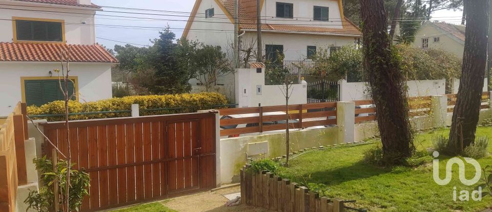 Casa / Villa T1 em Charneca De Caparica E Sobreda de 66 m²