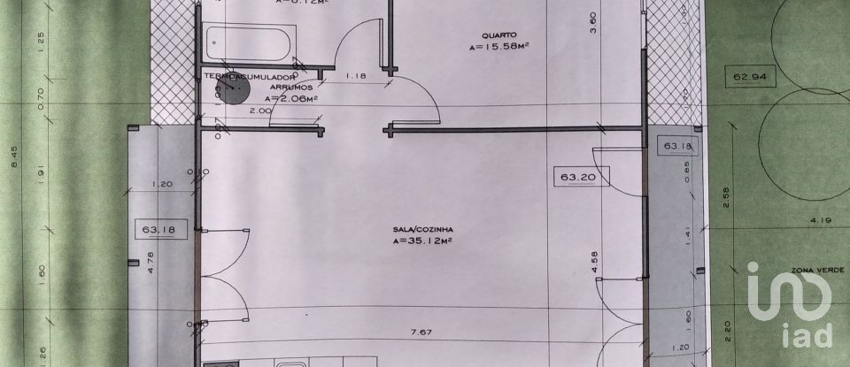 Casa / Villa T1 em Charneca De Caparica E Sobreda de 66 m²