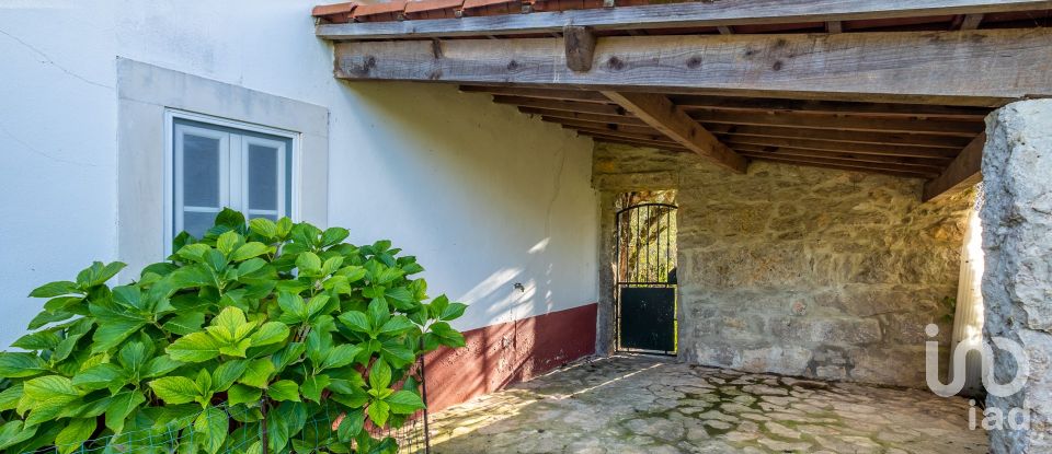 Casa T2 em Alcobaça e Vestiaria de 98 m²