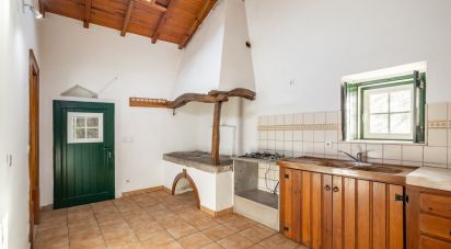 Casa T2 em Alcobaça e Vestiaria de 98 m²