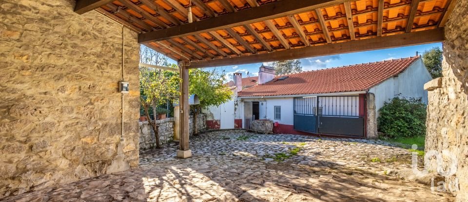 Casa T2 em Alcobaça e Vestiaria de 98 m²