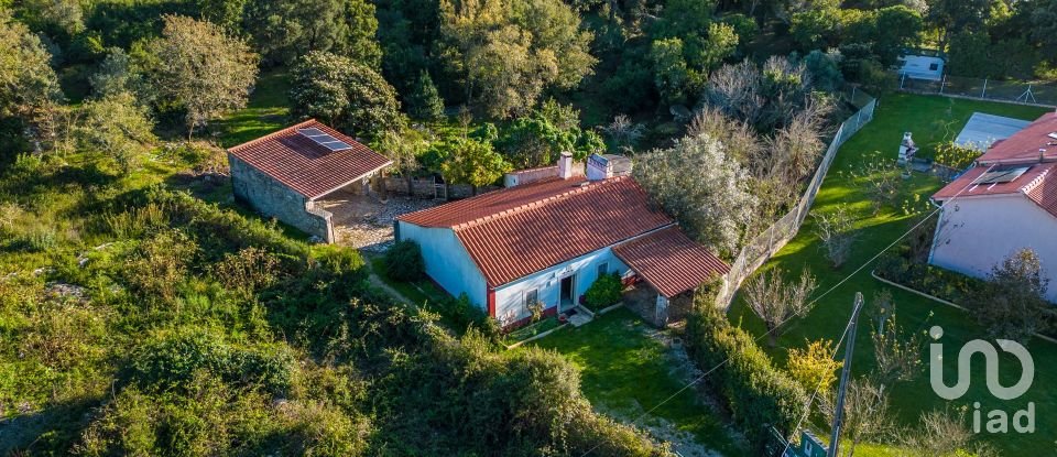 Casa T2 em Alcobaça e Vestiaria de 98 m²