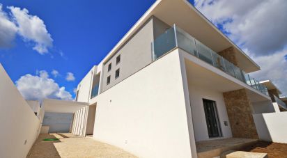 Casa / Villa T4 em Fernão Ferro de 175 m²