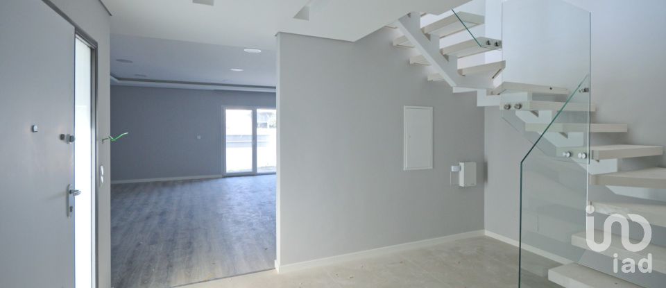 Casa / Villa T4 em Fernão Ferro de 175 m²