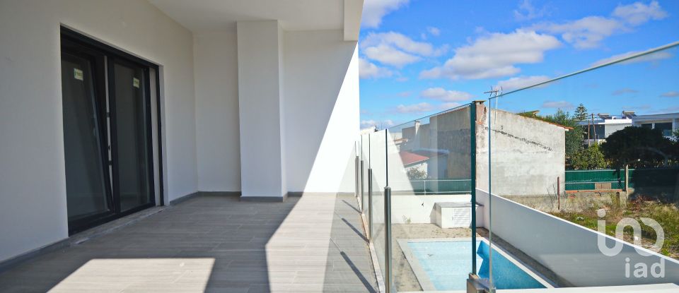 Casa / Villa T4 em Fernão Ferro de 175 m²