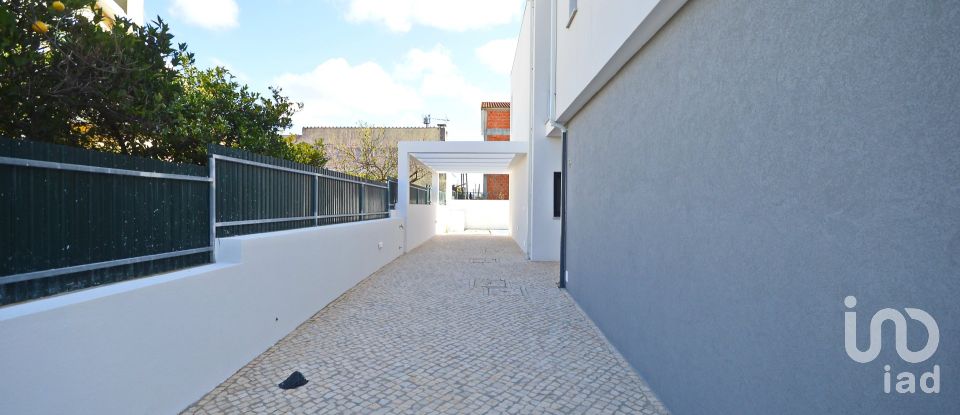 Casa / Villa T4 em Fernão Ferro de 175 m²