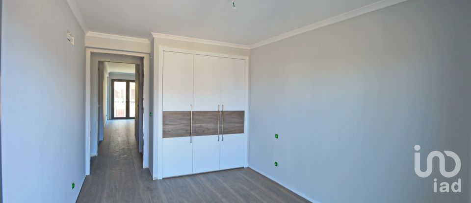 Apartamento T2 em Fernão Ferro de 94 m²