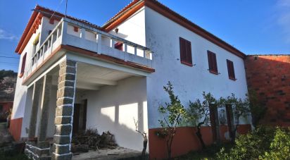 Casa de Cidade T4 em Aguieiras de 346 m²