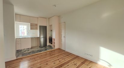 Apartamento T2 em Alcântara de 45 m²