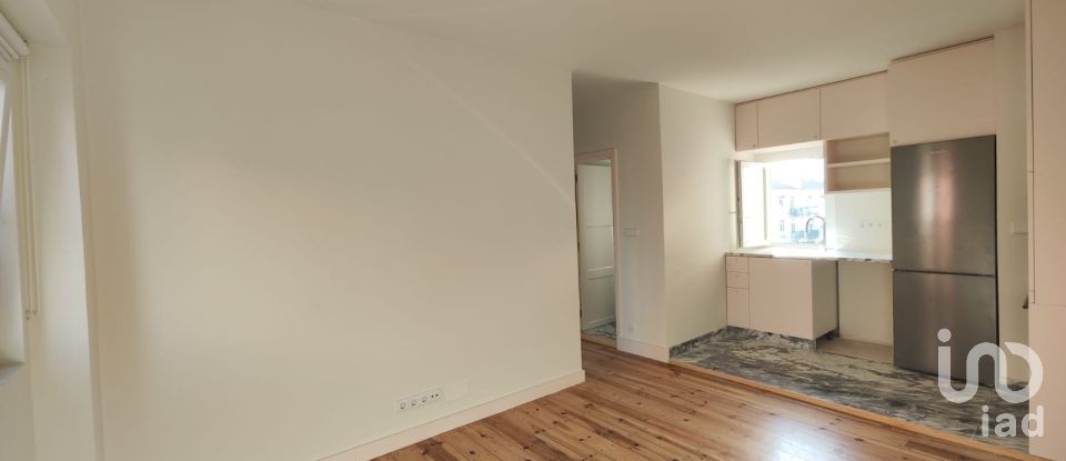 Apartamento T2 em Alcântara de 45 m²