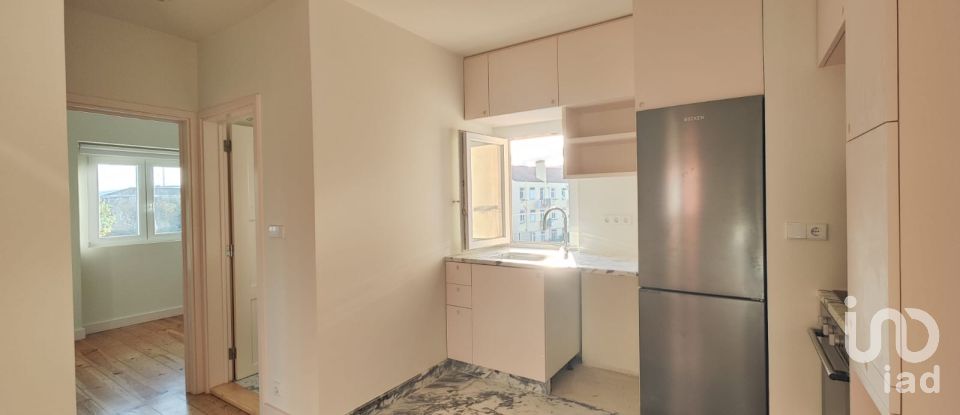 Apartamento T2 em Alcântara de 45 m²