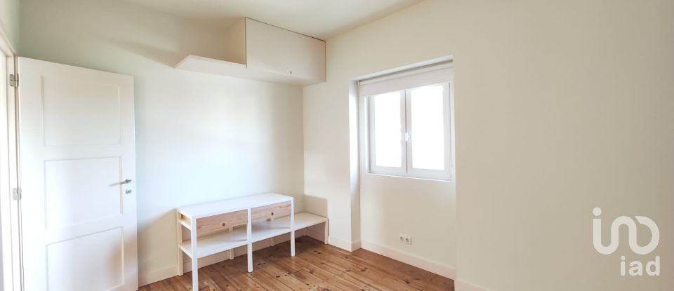 Apartamento T2 em Alcântara de 45 m²