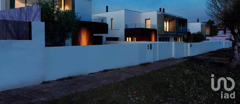 Casa / Villa T4 em Silveira de 211 m²