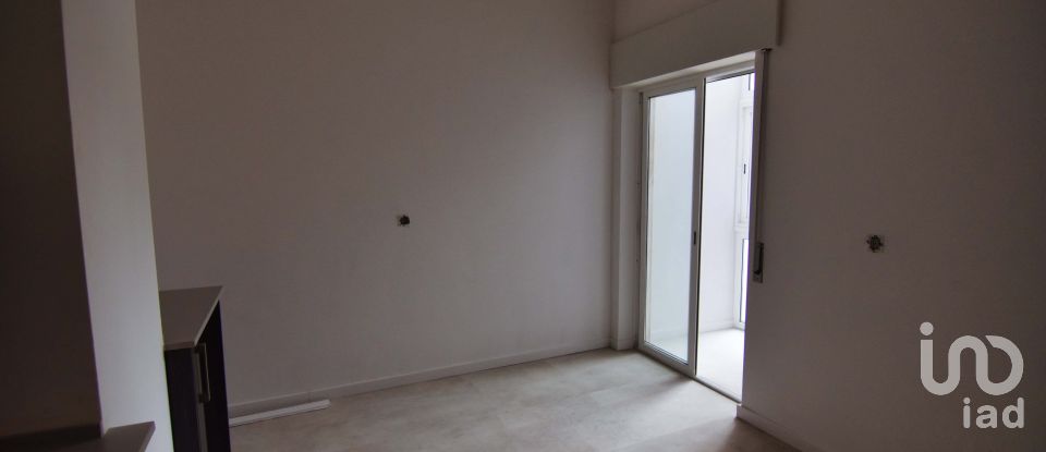 Apartment T2 in Alto do Seixalinho, Santo André e Verderena of 73 m²