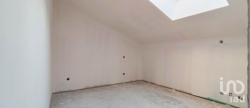 Apartamento T4 em Chafé de 80 m²