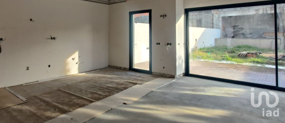 House T3 in Custóias, Leça do Balio e Guifões of 250 m²