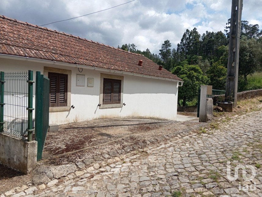 House T2 in Maçãs de Dona Maria of 54 m²