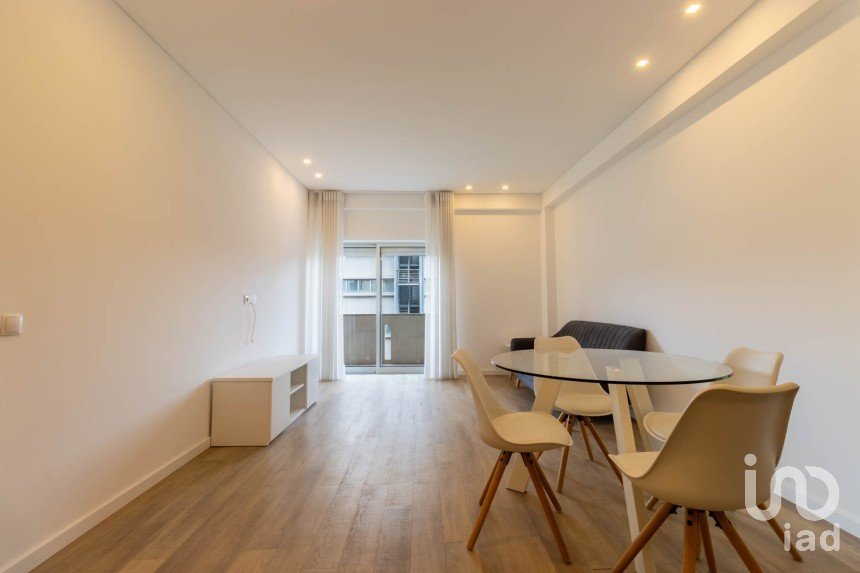 Apartamento T3 em Coimbra (Sé Nova, Santa Cruz, Almedina e São Bartolomeu) de 89 m²