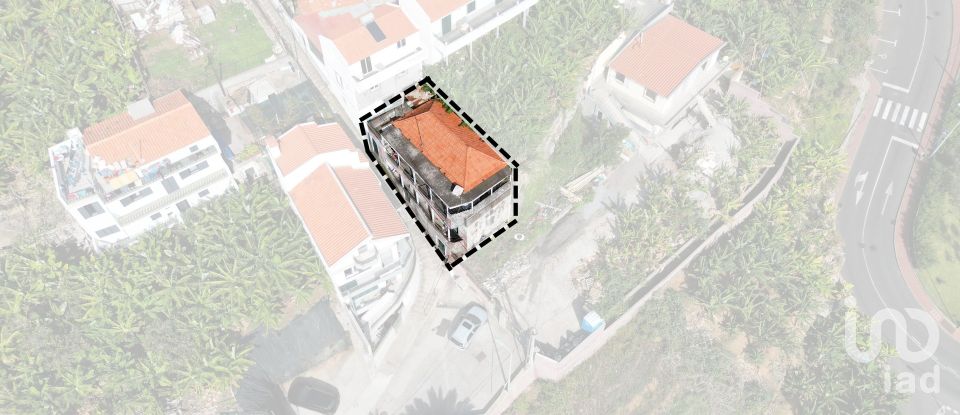 House T3 in Câmara de Lobos of 125 m²