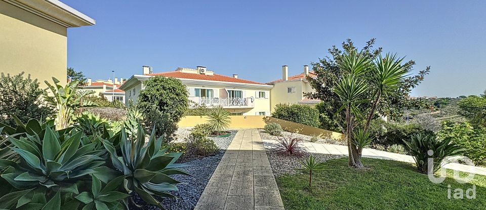 Apartment T3 in Cascais e Estoril of 179 m²