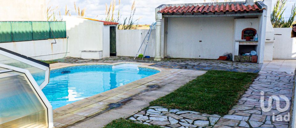 House T4 in São Pedro da Cadeira of 216 m²