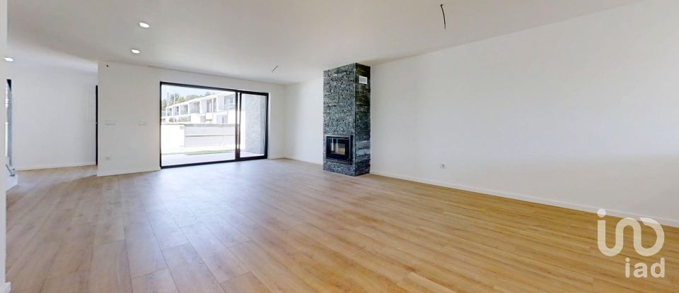 Maison T4 à Vila de Prado de 380 m²