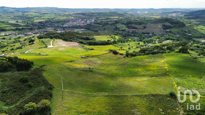 Terreno em Santo Quintino de 44 440 m²