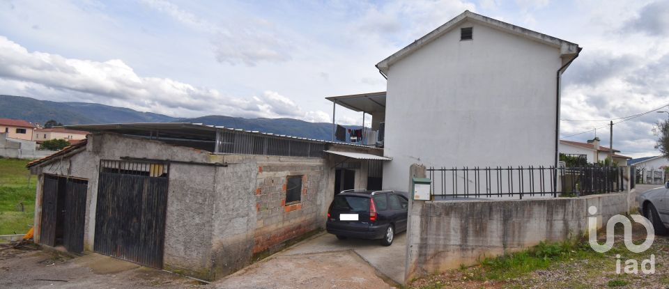 Casa / Villa T3 em Miranda do Corvo de 224 m²