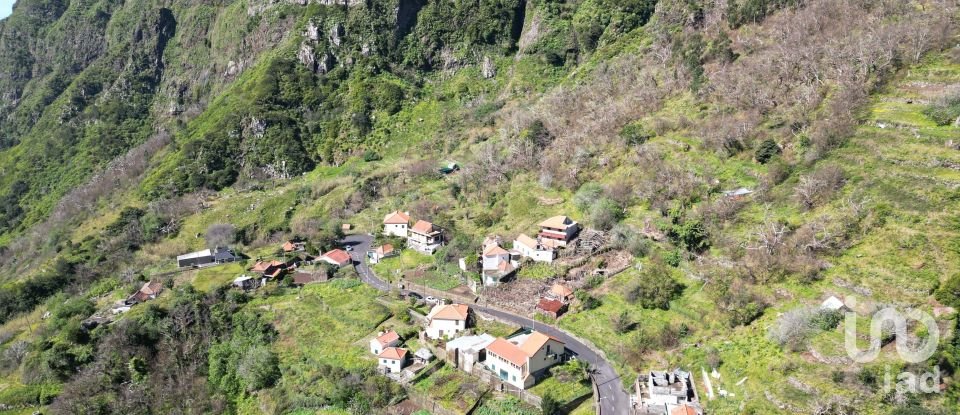 Terreno em Serra de Água de 950 m²